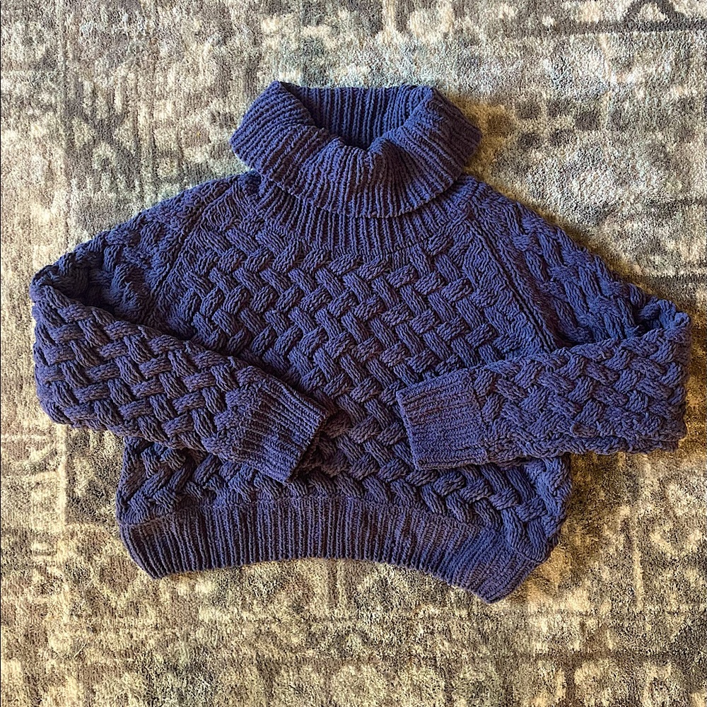 Kendall & Kylie Crotchet turtle neck top